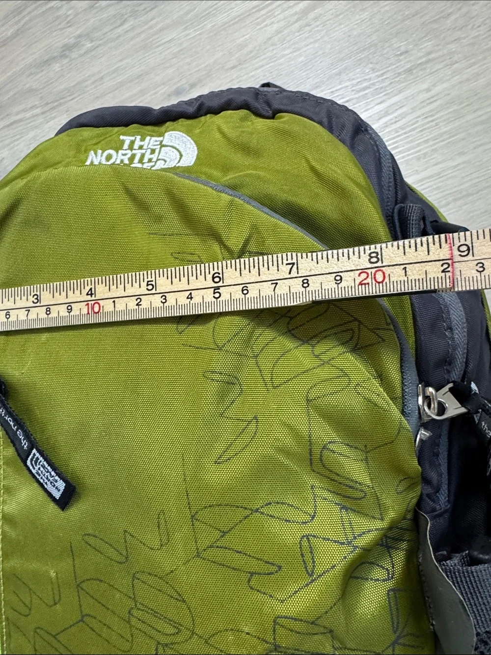The North Face Backpack Lime Green Gray Mesh Side Pockets Unisex